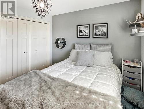 12 Scenic Drive, Belleville, ON - Indoor Photo Showing Bedroom