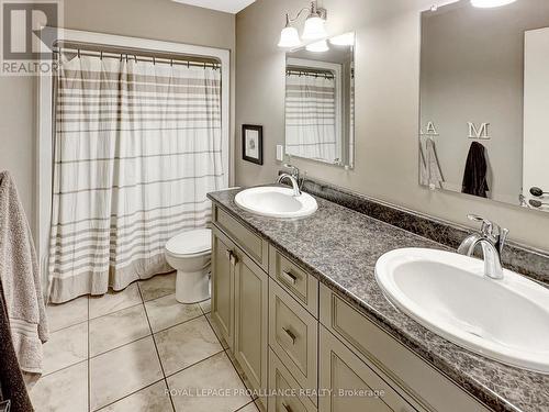 12 Scenic Dr, Belleville, ON - Indoor Photo Showing Bathroom