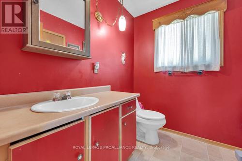 301 Sherry Rd, Tweed, ON - Indoor Photo Showing Bathroom