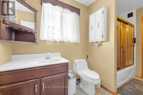 301 Sherry Rd, Tweed, ON - Indoor Photo Showing Bathroom