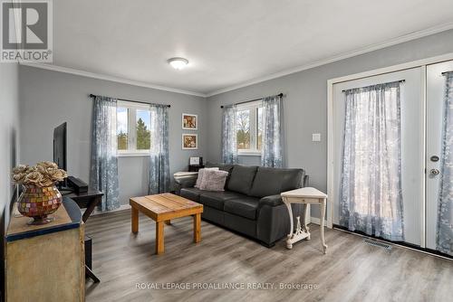1789 Trent River Road, Trent Hills, ON - Indoor Photo Showing Living Room