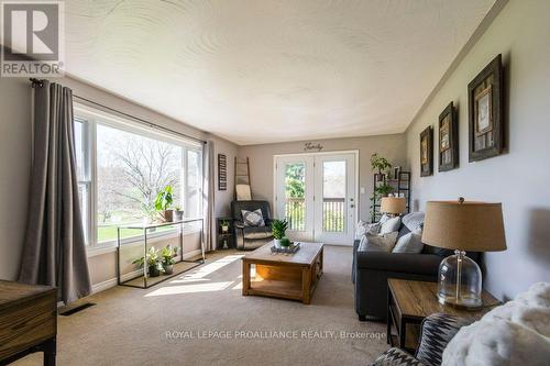 17 Morgan Rd, Stirling-Rawdon, ON - Indoor Photo Showing Living Room