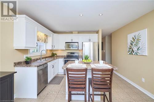 98 Cardinal Crescent, Welland, ON - Indoor Photo Showing Kitchen With Double Sink
