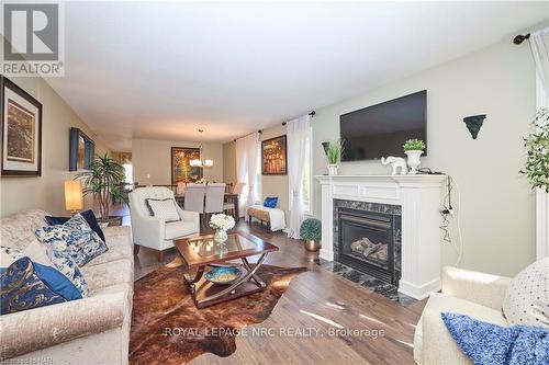 98 Cardinal Cres, Welland, ON - Indoor Photo Showing Living Room With Fireplace