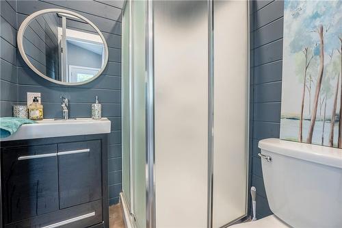 18 Winger Bay Lane, Selkirk, ON - Indoor Photo Showing Bathroom