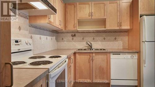 #801 -44 Bond St W, Oshawa, ON - Indoor Photo Showing Kitchen With Double Sink