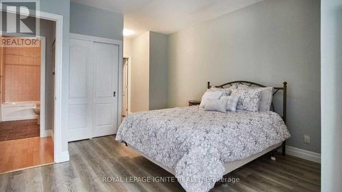 801 - 44 Bond Street W, Oshawa, ON - Indoor Photo Showing Bedroom
