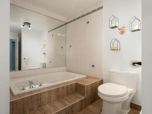 Bathroom - 192 Rue De L'Aubade, Laval (Chomedey), QC 