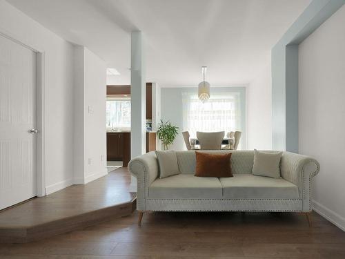 Living room - 192 Rue De L'Aubade, Laval (Chomedey), QC 