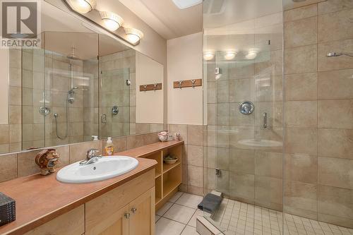 2390 Karli Court, West Kelowna, BC - Indoor Photo Showing Bathroom