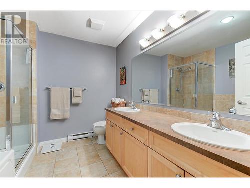 2120 Shannon Ridge Drive Unit# 106, West Kelowna, BC - Indoor Photo Showing Bathroom