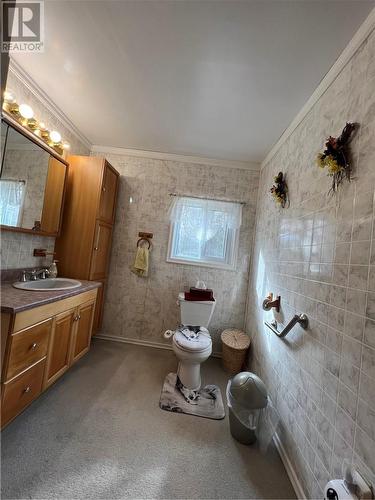 576 Mcvittie Road, Greater Sudbury, ON - Indoor Photo Showing Bathroom