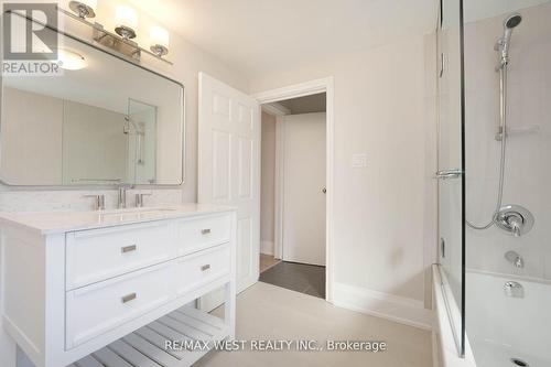 115 Edwin Ave, Toronto, ON - Indoor Photo Showing Bathroom
