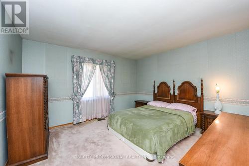 109 Swanhurst Blvd, Mississauga, ON - Indoor Photo Showing Bedroom