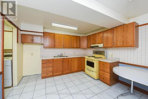 109 Swanhurst Blvd, Mississauga, ON - Indoor Photo Showing Kitchen With Double Sink
