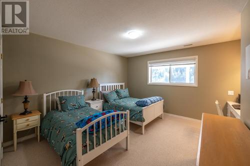 119 St Andrews Drive, Kaleden, BC - Indoor Photo Showing Bedroom