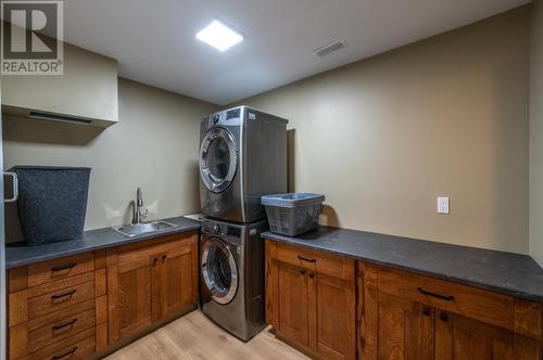 119 St Andrews Drive, Kaleden, BC - Indoor Photo Showing Laundry Room