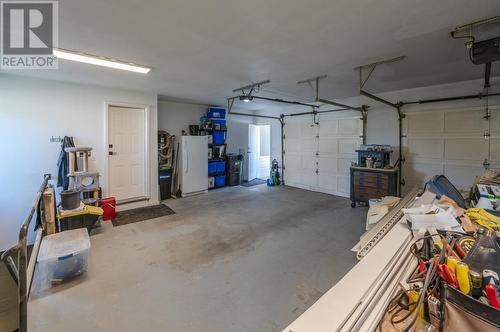 119 St Andrews Drive, Kaleden, BC - Indoor Photo Showing Garage