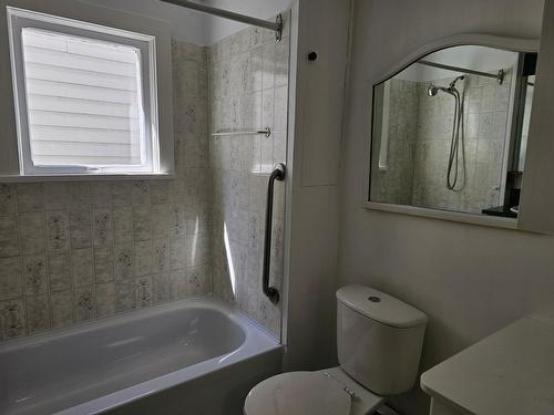 318 Robson Street, Nelson, BC - Indoor Photo Showing Bathroom