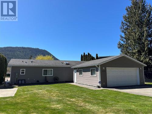 1448 Silver Sands Road, Sicamous, BC - Outdoor