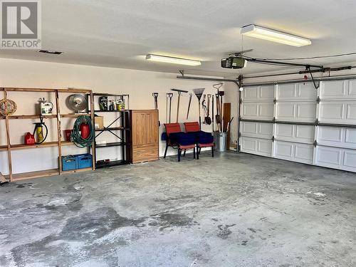 1448 Silver Sands Road, Sicamous, BC - Indoor Photo Showing Garage