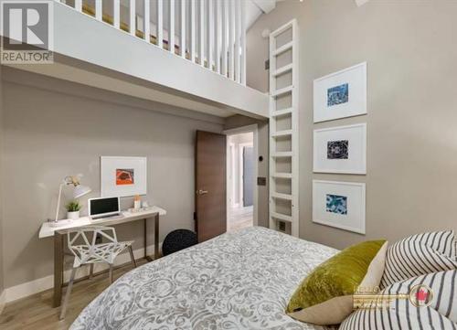 445 Mountain Drive, West Vancouver, BC - Indoor Photo Showing Bedroom