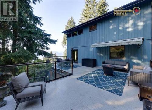 445 Mountain Drive, West Vancouver, BC - Outdoor With Exterior