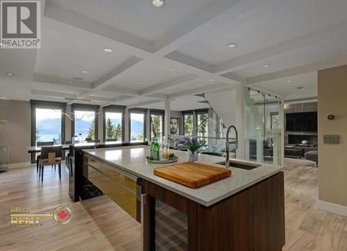 445 Mountain Drive, West Vancouver, BC - Indoor