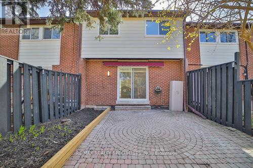 2094 Lakeshore Road W, Oakville, ON - Outdoor With Exterior