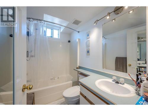 763 Government Street, Penticton, BC - Indoor Photo Showing Bathroom