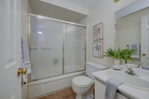 2470 Headon Forest Drive|Unit #27, Burlington, ON - Indoor Photo Showing Bathroom