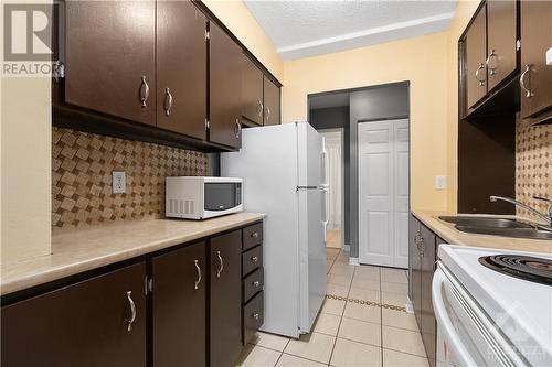 2044 Arrowsmith Drive Unit#102C, Ottawa, ON - Indoor Photo Showing Kitchen