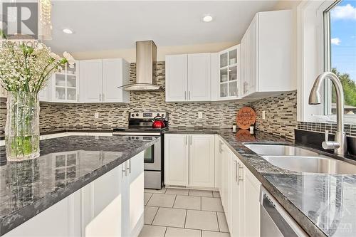 612 Chardonnay Drive, Ottawa, ON - Indoor Photo Showing Kitchen With Double Sink With Upgraded Kitchen