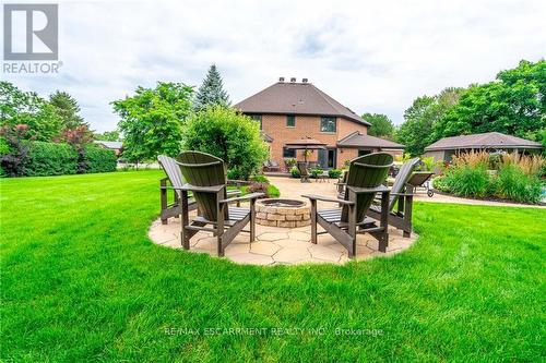 27 Meander Close, Hamilton, ON - Outdoor With Backyard