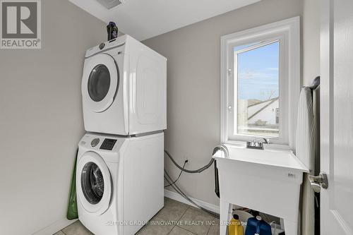 235 Stone Church Road E, Hamilton, ON - Indoor Photo Showing Laundry Room