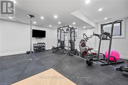 54 Bacon Lane, Pelham, ON - Indoor Photo Showing Gym Room