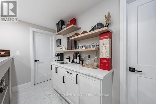 #2 -121 Fiddlers Green Rd, Hamilton, ON - Indoor Photo Showing Laundry Room