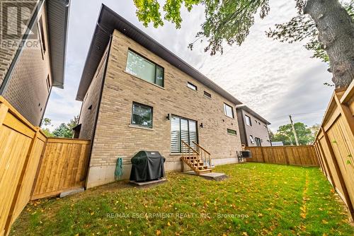 #2 -121 Fiddlers Green Rd, Hamilton, ON - Outdoor With Exterior