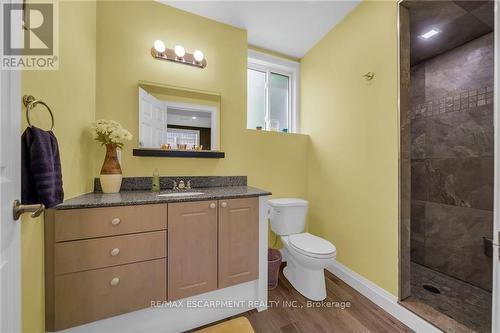 751 Lakeshore Road, Haldimand, ON - Indoor Photo Showing Bathroom