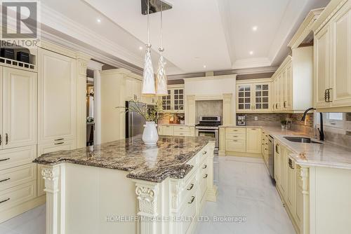 369 Toynevale Road, Pickering, ON - Indoor Photo Showing Kitchen With Upgraded Kitchen