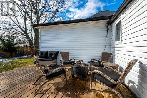 587 Wilene Dr, Burlington, ON - Outdoor With Deck Patio Veranda With Exterior