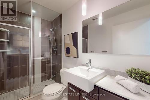 #402 -770 Bay St, Toronto, ON - Indoor Photo Showing Bathroom