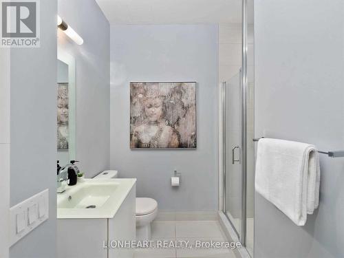 #605 -111 St Clair Ave W, Toronto, ON - Indoor Photo Showing Bathroom