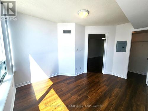 613 - 3 Rean Drive, Toronto, ON - Indoor Photo Showing Other Room
