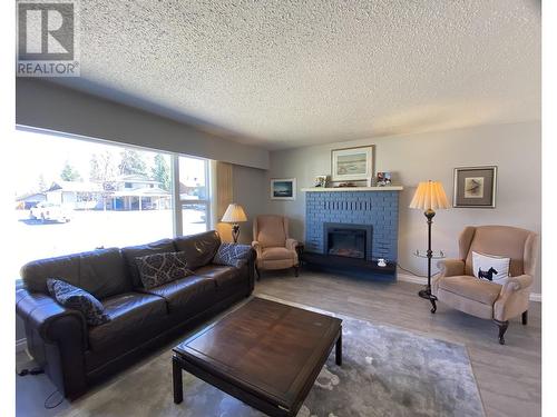 2793 Wildwood Crescent, Prince George, BC - Indoor Photo Showing Living Room With Fireplace
