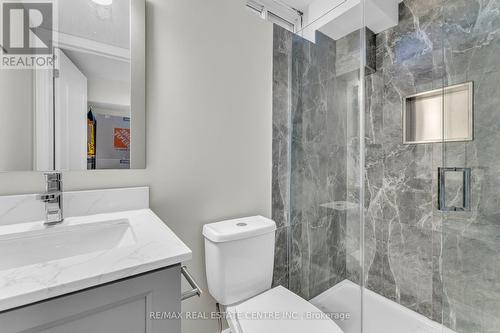 1163 Sepia Sq, Pickering, ON - Indoor Photo Showing Bathroom