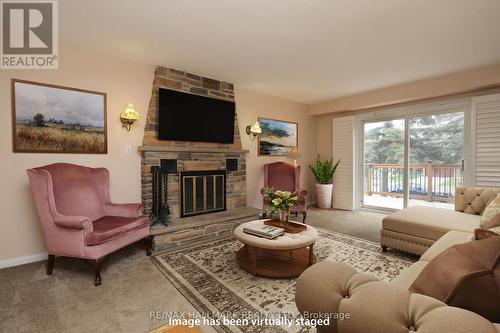 876 Sparrow Rd, Newmarket, ON - Indoor Photo Showing Living Room With Fireplace