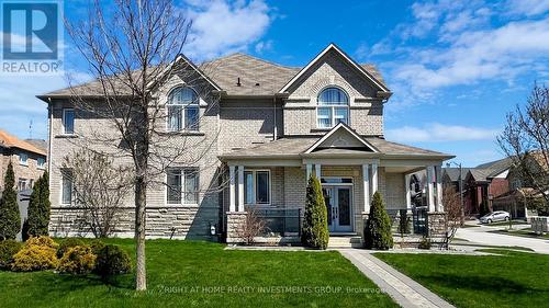 103 Old Field Cres, Newmarket, ON - Outdoor With Facade