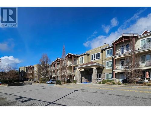 1990 Upper Sundance Drive Unit# 3314, West Kelowna, BC - Outdoor With Facade