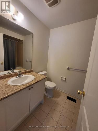 1221 Mccron Crescent, Newmarket, ON - Indoor Photo Showing Bathroom